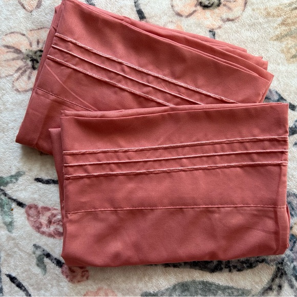 Luxury Coral Bedding Sheet Set - Picture 2 of 11